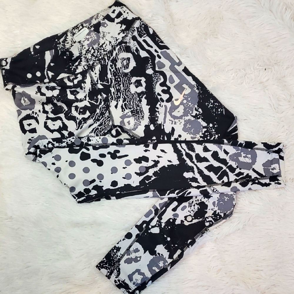 Nike Dri-Fit Abstract Patterned Athletic Pants Ca… - image 3